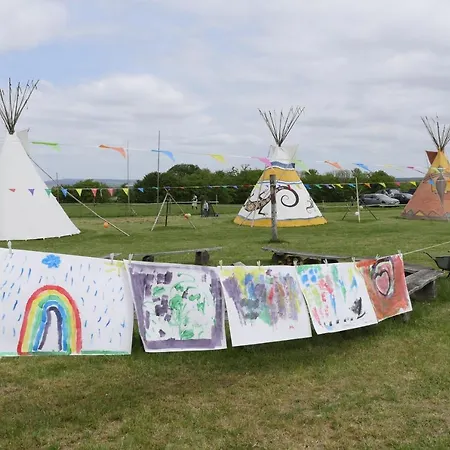 Campsite Tipidorf Im Klax Natur- Und Umweltcamp Klocksin