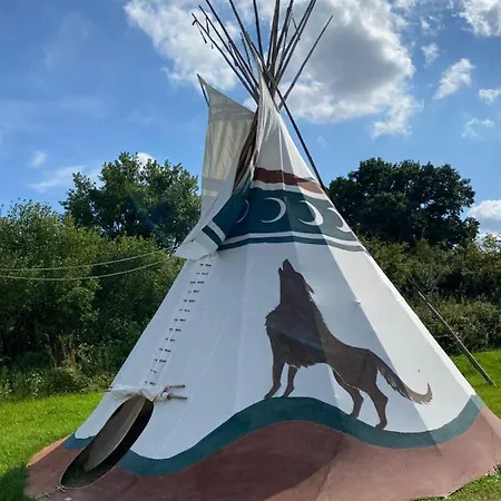 Campsite Tipidorf Im Klax Natur- Und Umweltcamp