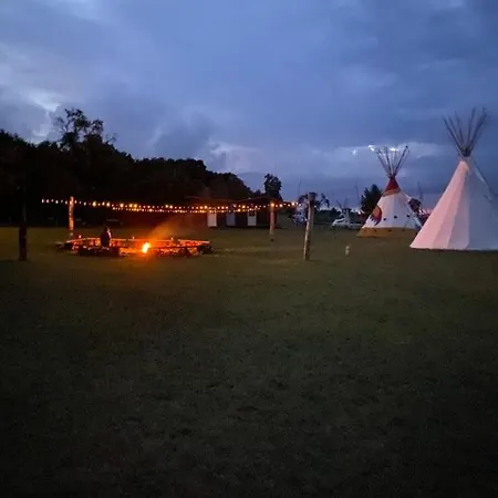 Campsite Tipidorf Im Klax Natur- Und Umweltcamp Klocksin